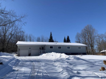 5225 North Bluebird Road, Tigerton, WI 54486