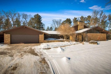 440 Maple Bluff Road, Stevens Point, WI 54482