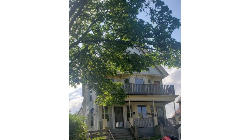 2865 N 19th St 2867 Milwaukee, WI 53206-2143 by Root River Realty $66,900