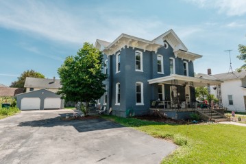 111 S Wisconsin St, Elkhorn, WI 53121-1740