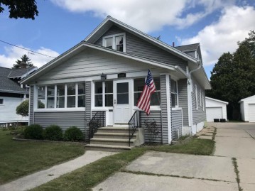 1616 26th St, Two Rivers, WI 54241-2231