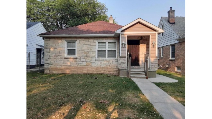 4834 N 41st St Milwaukee, WI 53209-5208 by ACTS CDC $84,900