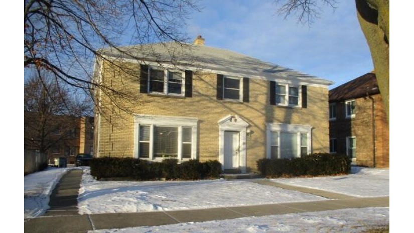 4261 N Teutonia Ave Milwaukee, WI 53209 by Midwest Executive Realty $234,900