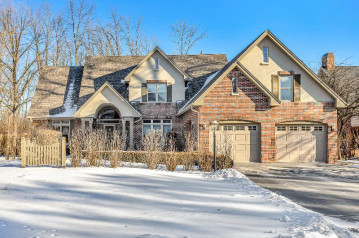 828 Briarwood Ct, Kohler, WI 53044-1325