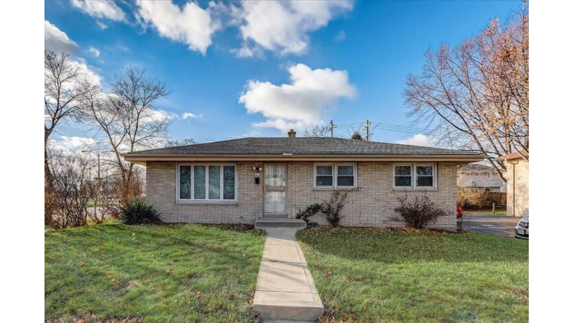 4911 N 84th St Milwaukee, WI 53225 by Dream Realty LLC $124,900