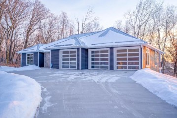 W7708 Kettleview Rd, Mitchell, WI 53073