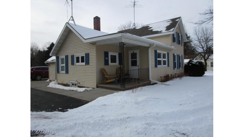 203 High St Embarrass, WI 54929 by RE/MAX North Winds Realty, LLC $164,900