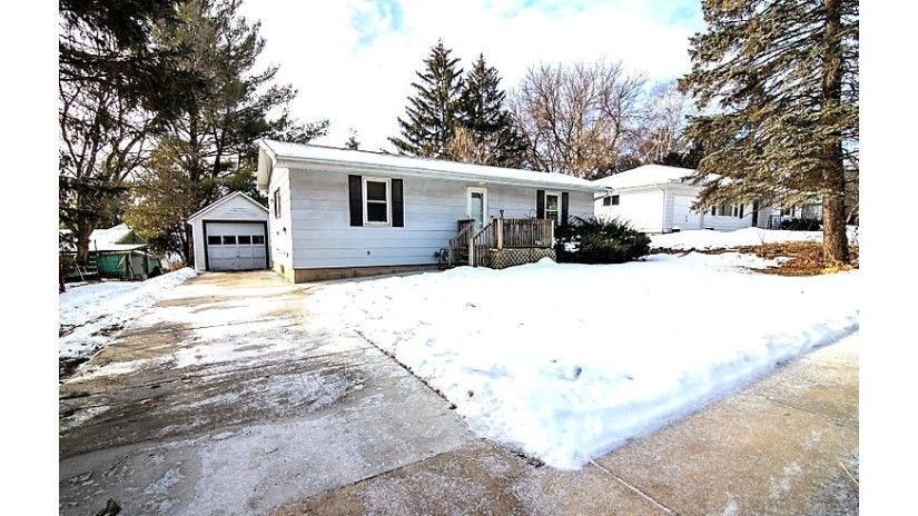 324 Knowlton St Waterloo, WI 53594 by Shorewest Realtors $136,000