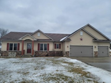 N4002 Prairie Ridge Ln, Sullivan, WI 53137