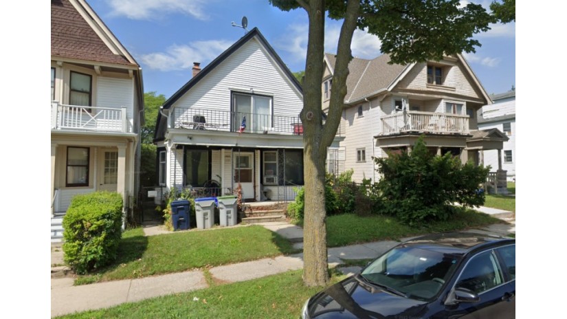 2927 N 2nd St Milwaukee, WI 53212 by Shorewest Realtors $115,000