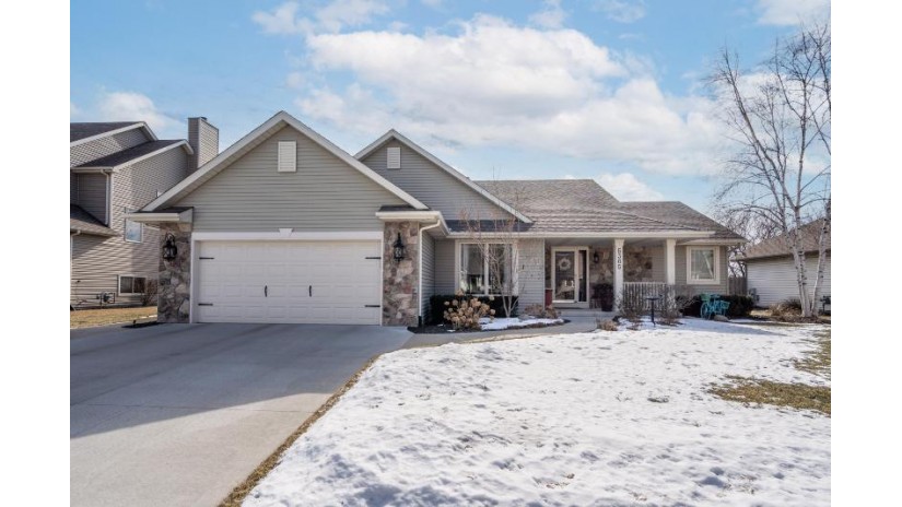 5305 34th St Kenosha, WI 53144 by RE/MAX ELITE $389,900