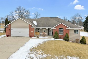 3911 Golfview Dr, Two Rivers, WI 54241