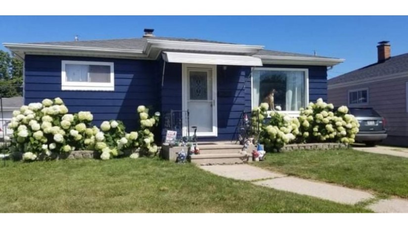 3517 11th Ave Kenosha, WI 53140 by Shorewest Realtors $169,900