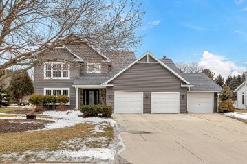 410 S Hills Dr, Plymouth, WI 53073