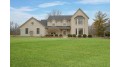 11713 N River Ridge Dr Mequon, WI 53092 by Lake Country Flat Fee $769,900