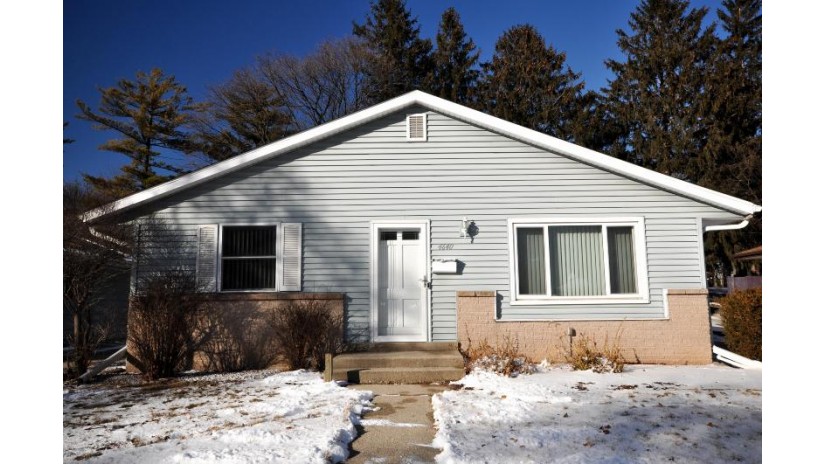 4640 W Brentwood Ct Milwaukee, WI 53223 by EXP Realty, LLC~MKE $170,000