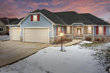 854 River Ridge Cir, Waterford, WI 53185-5318