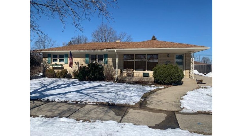3506 87th Pl Kenosha, WI 53142 by RealtyPro Professional Real Estate Group $259,900