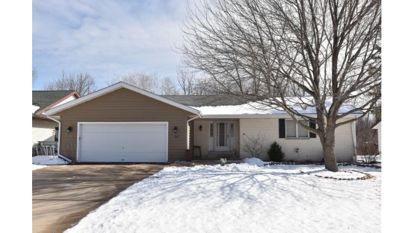 510 S Colonial Pkwy Saukville, WI 53080 by Red Arrow Real Estate LLC $259,000