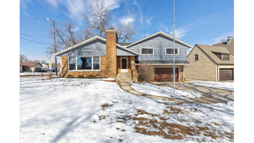 8220 Brookside Pl Wauwatosa, WI 53213 by Keller Williams-MNS Wauwatosa $415,000