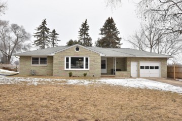 630 School Pl, West Bend, WI 53090