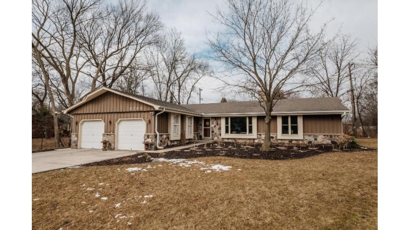 3700 S 102nd St Greenfield, WI 53228 by RE/MAX Liberty $399,900