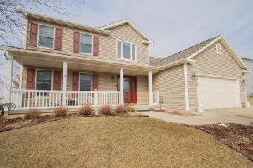 1414 Stoneridge Dr, Watertown, WI 53098-3419