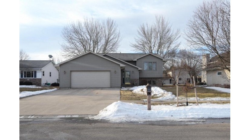 1010 Bluehill Ave Fond Du Lac, WI 54935 by First Weber-Fond du Lac $219,900