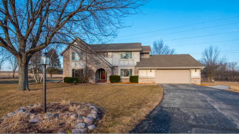 S48W23330 Merlin Ln Waukesha, WI 53189 by LG Unlimited, LLC $425,000