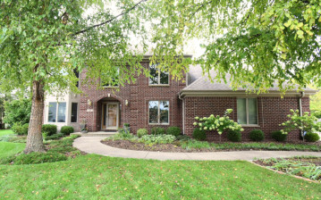 221 Michigan Ct, Racine, WI 53402-3883