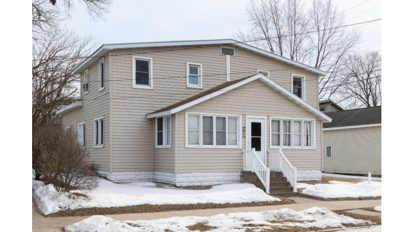 313 23rd St S La Crosse, WI 54601 by @properties La Crosse $389,900