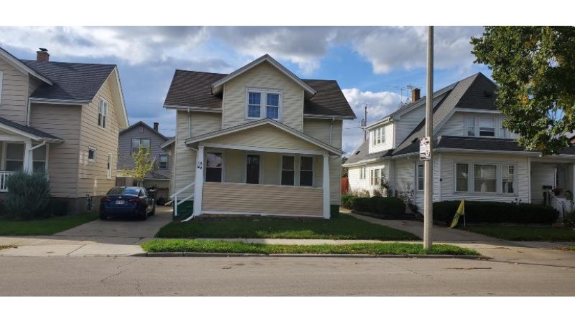 1944 Grange Ave Racine, WI 53403 by Gold Key Realty Group $139,900