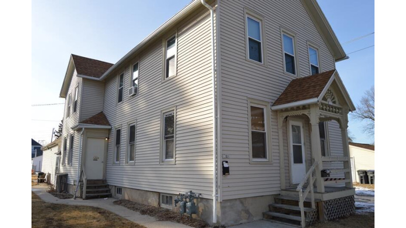 1218 S 16th St Sheboygan, WI 53081 by RE/MAX Universal $149,900