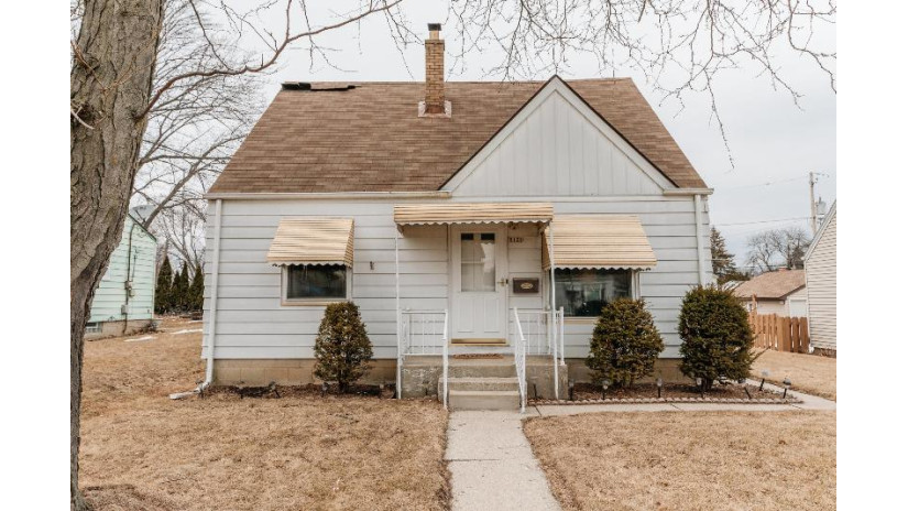 8128 W Townsend St Milwaukee, WI 53222 by Firefly Real Estate, LLC $149,900