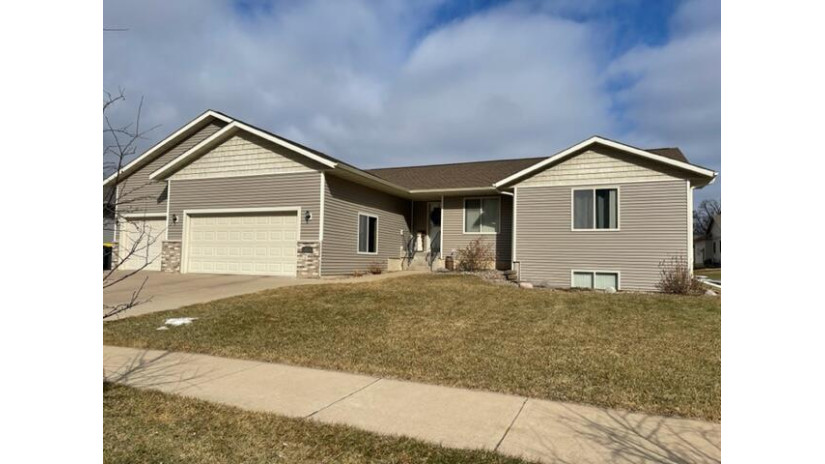 423 Russell Dr S Holmen, WI 54636 by Berkshire Hathaway HomeServices North Properties $340,000