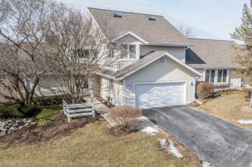 112 Harrogate Dr, Waukesha, WI 53188-4410