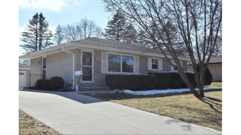 7319 Devonshire Ave Greendale, WI 53129 by Homeowners Concept $279,900