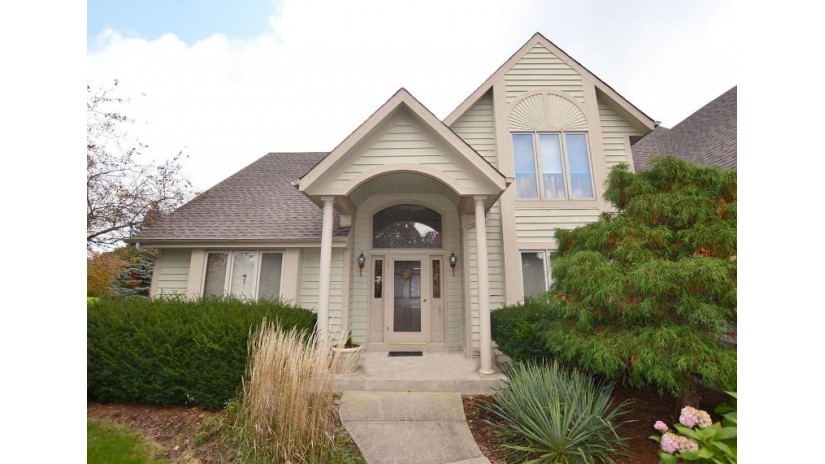 W137N6556 Manor Hills Blvd Menomonee Falls, WI 53051 by First Weber Inc - Menomonee Falls $459,999