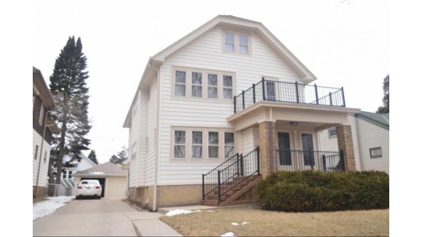 539 N 53rd St 541 Milwaukee, WI 53208 by RE/MAX Realty Pros~Milwaukee $269,500