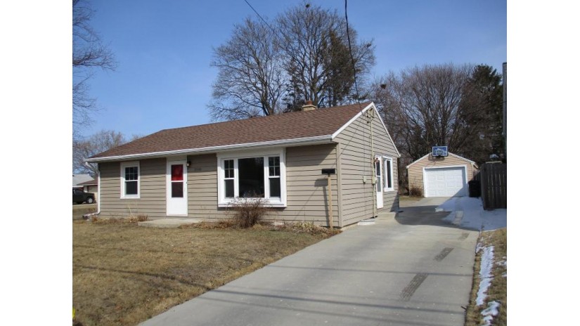 3946 S Iowa Ave Saint Francis, WI 53235 by Briesemeister Realty & Appraisal Services, LLC $209,900