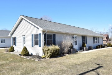 1528 Ellis Ave, Caledonia, WI 53402-2766