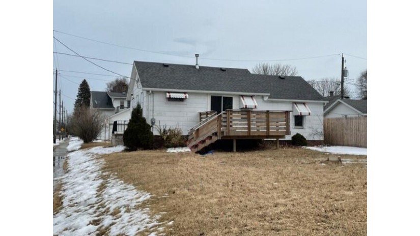 1315 New York Ave Manitowoc, WI 54220 by Jason Scott Realty & Management, LLC $49,900