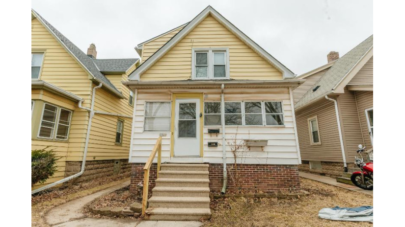 1323 S 64th St West Allis, WI 53214 by RE/MAX Liberty $179,900