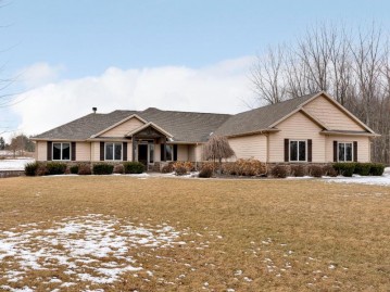 1560 Golfside Ct, Cato, WI 54230