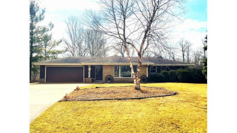 2335 W Hilltop  Ln Oak Creek, WI 53154 by Jon Michals Realty, LLC $274,900