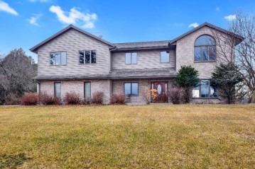 9083 Fillmore Rd, Farmington, WI 53021