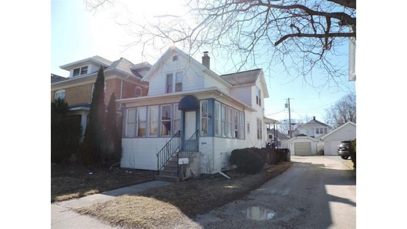 324 S Main St Fond Du Lac, WI 54935 by First Weber-Fond du Lac $79,900