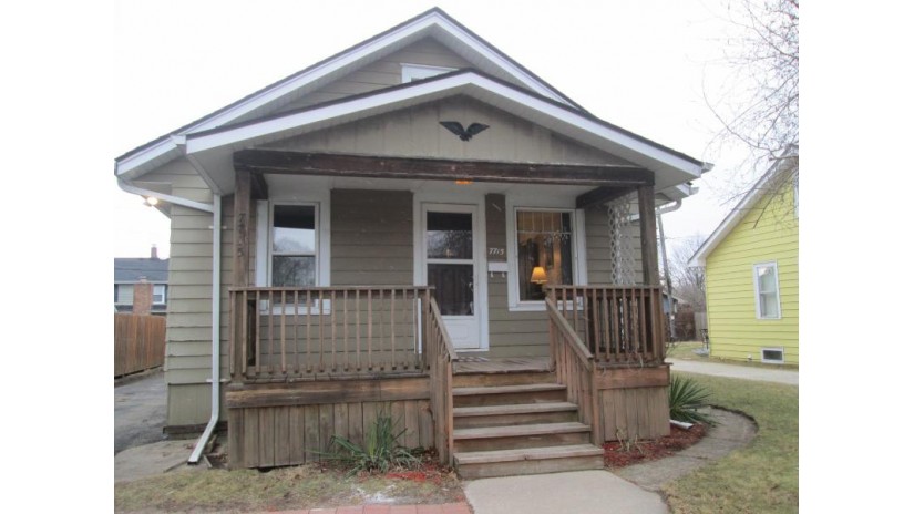 7715 16th Ave Kenosha, WI 53143 by The Real Estate Elite $164,900