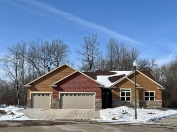 1900 Forest Glen Rd, Fox Crossing, WI 54956-8964