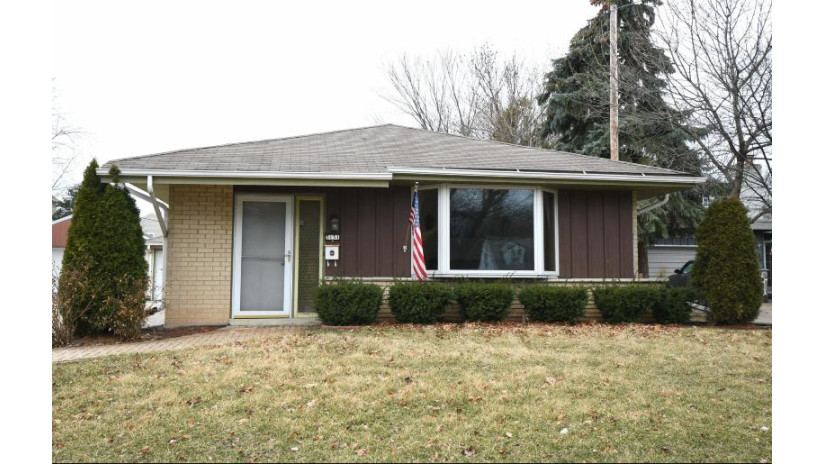 3151 S 84th St Milwaukee, WI 53227 by Lannon Stone Realty LLC $229,900